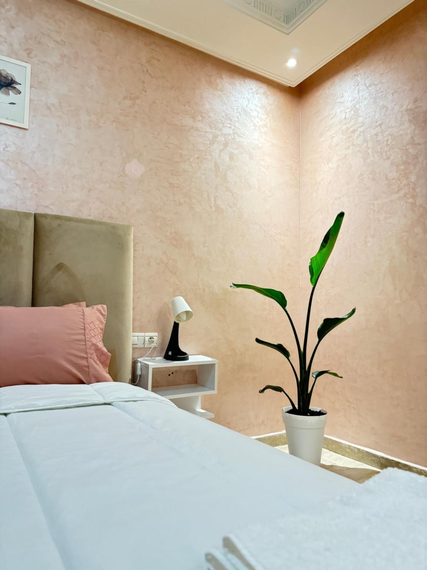 Suitouiss - Agdal 2 - Appartement A 2 Minutes De La Gare De Train Tgv ラバト エクステリア 写真